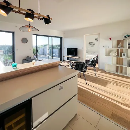 Luxueux T4 Vue Avec Jardin Prive 아파트 *