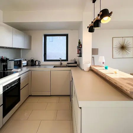 T4 Vue Avec Jardin En Plein Centre Pour 7pers Apartament